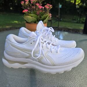 Asics Gel Nimbus 24 White Athletic Sneakers